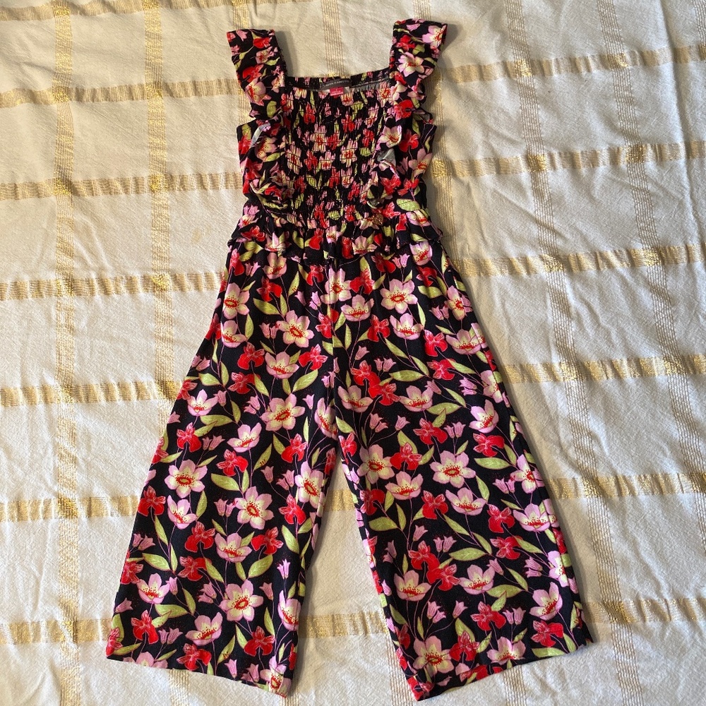 Vince Camuto Colorful Romper with VC Charm Size 4